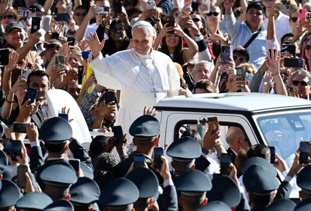 Pope Leo XIV Leads The General Audience - Vatican Pope Leo XIV attends the weekly general audience in Saint Peter’s square, Vatican on September 23, 2026. Photo by Eric Vandeville ABACAPRESS.COM Vatican Vatican (or Holy See)  Copyright: xVandevillexEric ABACAx