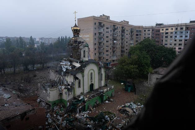 September 23, 2026, Kramatorsk, Donetsk Oblast, Ukraine: The aftermath of a Russian KAB aerial bomb strike that damaged a church and residential buildings in the frontline city of Kramatorsk, Donetsk region. Multiple people were injured in the attack. Kramatorsk Ukraine  - ZUMAm350 20260923_zip_m350_013 Copyright: xCameronxJones-Manleyx