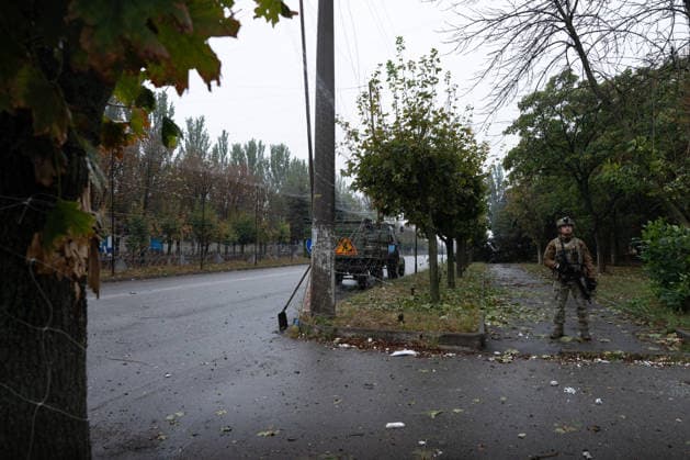 September 23, 2026, Kramatorsk, Donetsk Oblast, Ukraine: The aftermath of a Russian KAB aerial bomb strike that damaged a church and residential buildings in the frontline city of Kramatorsk, Donetsk region. Multiple people were injured in the attack. Kramatorsk Ukraine  - ZUMAm350 20260923_zip_m350_022 Copyright: xCameronxJones-Manleyx