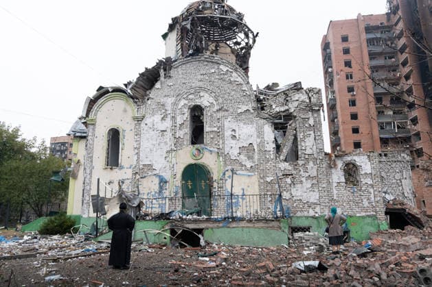 September 23, 2026, Kramatorsk, Donetsk Oblast, Ukraine: The aftermath of a Russian KAB aerial bomb strike that damaged a church and residential buildings in the frontline city of Kramatorsk, Donetsk region. Multiple people were injured in the attack. Kramatorsk Ukraine  - ZUMAm350 20260923_zip_m350_030 Copyright: xCameronxJones-Manleyx