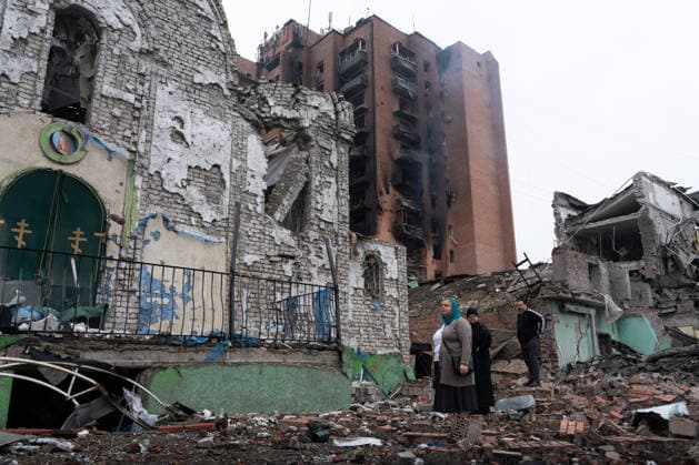 September 23, 2026, Kramatorsk, Donetsk Oblast, Ukraine: The aftermath of a Russian KAB aerial bomb strike that damaged a church and residential buildings in the frontline city of Kramatorsk, Donetsk region. Multiple people were injured in the attack. Kramatorsk Ukraine  - ZUMAm350 20260923_zip_m350_032 Copyright: xCameronxJones-Manleyx