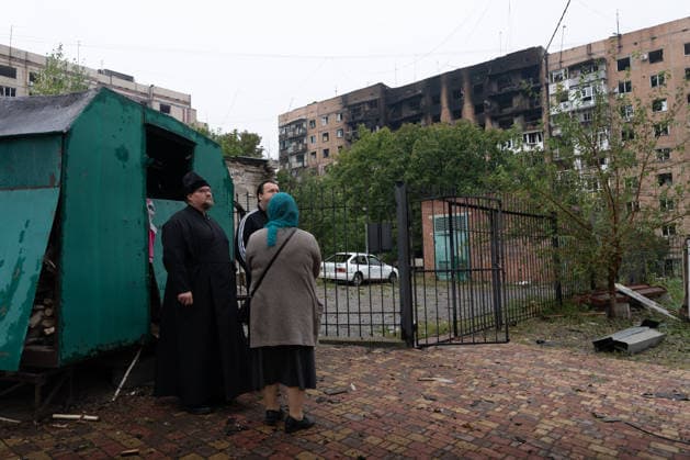 September 23, 2026, Kramatorsk, Donetsk Oblast, Ukraine: The aftermath of a Russian KAB aerial bomb strike that damaged a church and residential buildings in the frontline city of Kramatorsk, Donetsk region. Multiple people were injured in the attack. Kramatorsk Ukraine - ZUMAm350 20260923_zip_m350_036 Copyright: xCameronxJones-Manleyx