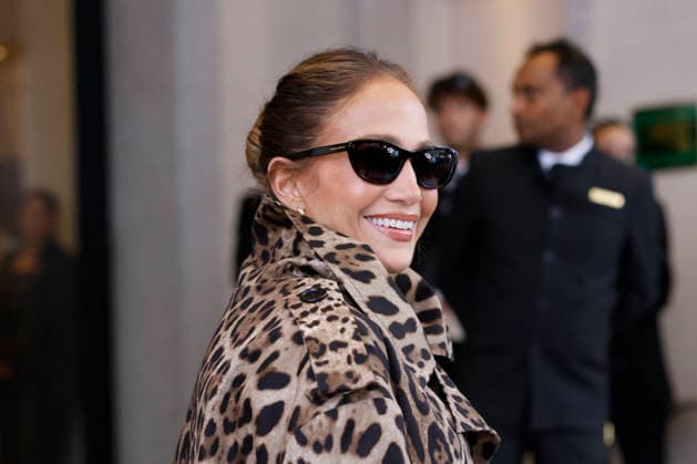 MFW Spring Summer 2027 Jennifer Lopez Arrival MP MILAN, ITALY - SEPTEMBER 23: Jennifer Lopez is spotted during Milan Fashion Week WOMEN S COLLECTION SPRING SUMMER 2027 on September 23, 2026 in Milan, Italy. Photo by Marco Piovanotto Abacapress.com Milan Italy  Copyright: xPiovanottoxMarco ABACAx