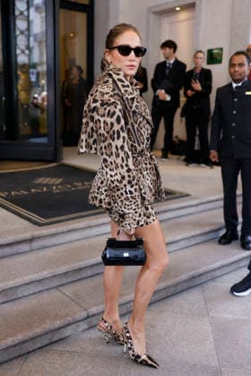 MFW Spring Summer 2027 Jennifer Lopez Arrival MP MILAN, ITALY - SEPTEMBER 23: Jennifer Lopez is spotted during Milan Fashion Week WOMEN S COLLECTION SPRING SUMMER 2027 on September 23, 2026 in Milan, Italy. Photo by Marco Piovanotto Abacapress.com Milan Italy  Copyright: xPiovanottoxMarco ABACAx