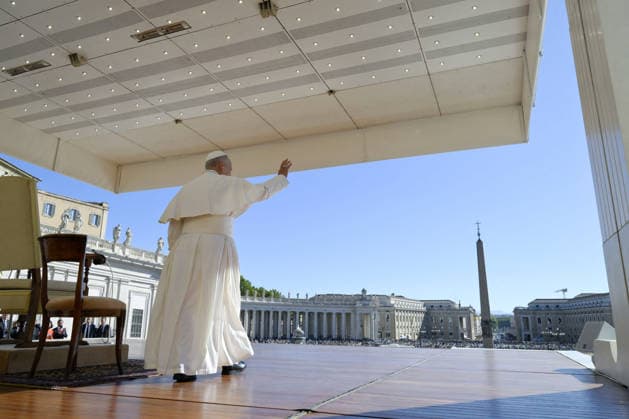Pope Leo XIV Leads The General Audience - Vatican Pope Leo XIV attends the weekly general audience in Saint Peter’s square, Vatican on September 23, 2026. Photo by (EV) Simone Risoluti Vatican Media ABACAPRESS.COM Rome  Copyright: xABACAx