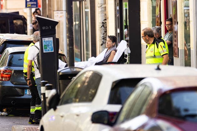 September 23, 2026, Madrid, Madrid, SPAIN: Maricarmen, the 87-year-old woman evicted by a real estate investment fund from the apartment where she had lived for 70 years, is carried away on a stretcher after the eviction was carried out. She had refused to leave the apartment, for which she had always paid rent. Madrid SPAIN  - ZUMAl221 20260923_zip_l221_001 Copyright: xIgnacioxLopezxIsasmendix