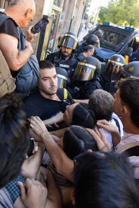 September 23, 2026, Madrid, Madrid, SPAIN: Hundreds of Madrid residents, mobilized by the Tenants Union, are protesting against the eviction of MaricarmenÃ¢â‚¬an 87-year-old woman forced out of the apartment where she had lived for 70 years by a real estate investment fund. She had refused to leave the home for which she had always paid rent. Police used charge tactics against the demonstrators. Madrid SPAIN - ZUMAl221 20260923_zip_l221_002 Copyright: xIgnacioxLopezxIsasmendix