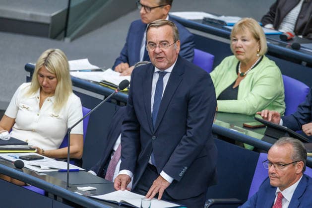 Bundestag: Boris Pistorius (SPD), Federal Minister of Defense, at the German Bundestag on September 23, 2026, in Berlin, Berlin, Germany, Bundestag