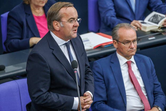 Bundestag: Boris Pistorius (SPD), Federal Minister of Defense, in the German Bundestag on September 23, 2026, in Berlin, Berlin, Germany, Bundestag