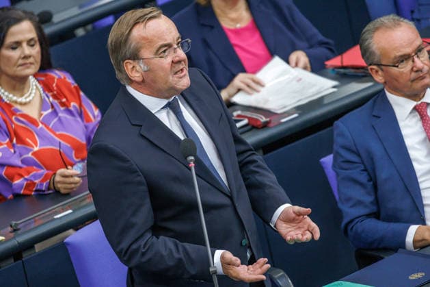 Bundestag: Boris Pistorius (SPD), Federal Minister of Defense, in the German Bundestag on September 23, 2026, in Berlin, Berlin, Germany, Bundestag