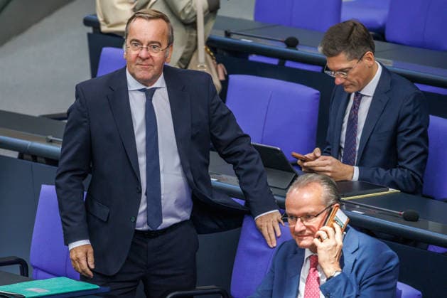 Bundestag: Boris Pistorius (SPD), Federal Minister of Defense, at the German Bundestag on September 23, 2026, in Berlin, Berlin, Berlin, Germany, Bundestag
