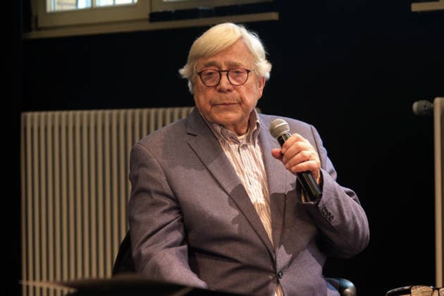 Bazon Brock at his Denkerei at the Hoftheater Kreuzberg e.V., Naunynstraße 63, Berlin Kreuzberg, September 7, 2026. On the topic of Effect, the works Summa der Überlegungen explore the relationship between effect and work—and why we all quote authors whose works we don’t even know—with Brock, Lambert Wiesing, and Wolfgang Ullrich.