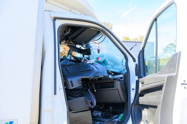 Sprinter Collides with Tru