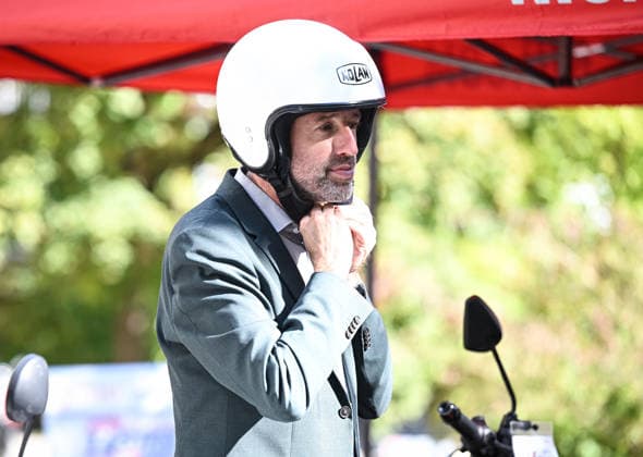 Tübingen, September 23, 2026: Mayor Boris Palmer, an independent, wearing a helmet before a test ride on an e-scooter