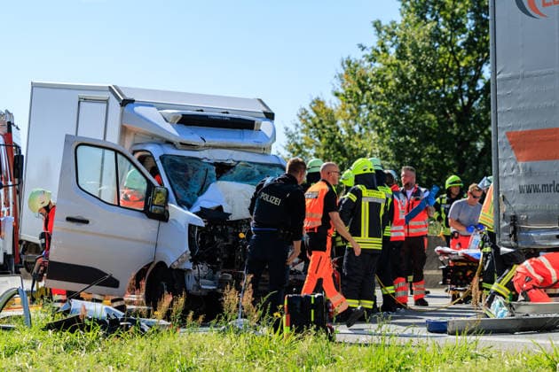 Sprinter Collides with Tru