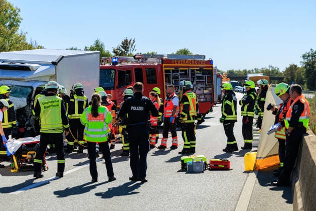 Sprinter Collides with Tru