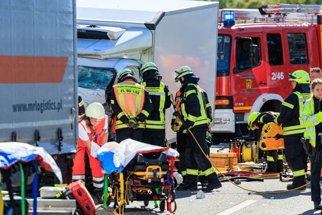 Sprinter Collides with Tru
