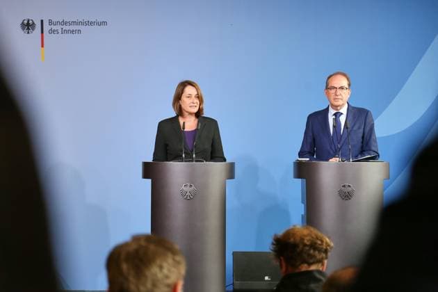 Berlin, Germany, September 23, 2026 Federal Ministry of the Interior Statement on the Action Plan Against Social Benefit Fraud Leonie Gebers (SPD) and Federal Minister of the Interior Alexander Dobrindt (CSU) Copyright: xdtsxNachrichtenagenturx dts_136129