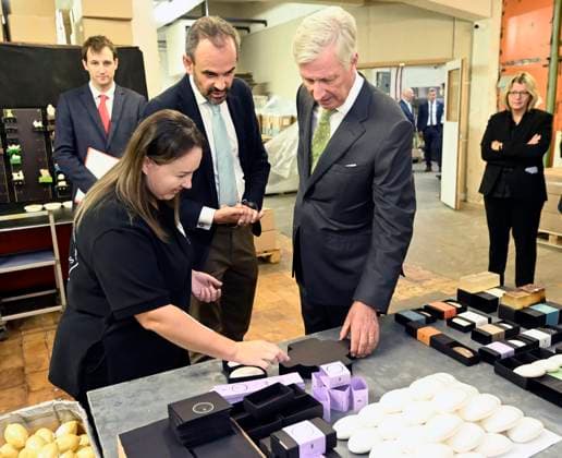 King Philippe is visiting Savonneries Bruxelloises BRUSSELS, BELGIUM - SEPTEMBER 23 : King Philippe is visiting Savonneries Bruxelloises in Laeken, which is celebrating its 100th anniversary this year. Founded in 1926 and a Royal Warrant holder since 2016, Savonneries Bruxelloises still manufactures its soaps in its original building, using traditional methods. Today, they export part of their production to no fewer than 27 countries on September 23, 2026 in Brussels, Belgium, 23 09 2026 Brussels Belgium  Copyright: xDidierxLebrunx