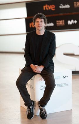 Jesse Eisenberg — The Debut screening during the 74th San Sebastián International Film Festival (SSIFF) at the Kursaal Palace in San Sebastián on September 23, 2026, San Sebastián, Spain  Copyright: xLALOxYASKYx xBESTIMAGExLALOxYASKYx xBESTIMAGEx