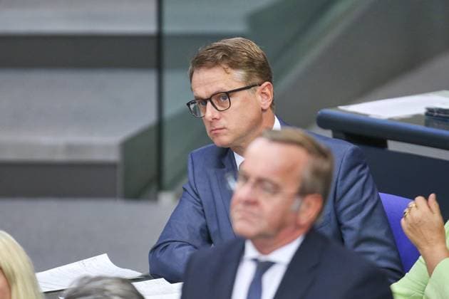 Berlin, Germany, September 23, 2026 German Bundestag 95th Session of the Bundestag Federal Minister of Health Carsten Linnemann (CDU) and Federal Minister of Defense Boris Pistorius (SPD) Copyright: xdtsxNachrichtenagenturx dts_136143