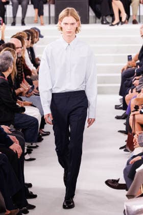 IPA88869394 - Milan, Milan Women™s Fashion Week Spring Summer 2027 - Women™s Fashion, Spring Summer 2027 - Jil Sander fashion show - pictured on the runway: Model.  Copyright: xCinziaxCamelax xx IPA88869394