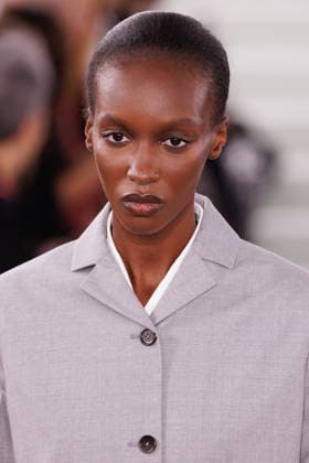 IPA88869572 - Milan, Milan Women™s Fashion Week Spring Summer 2027 - Women™s Fashion, Spring Summer 2027 - Jil Sander fashion show - pictured on the runway: Model.  Copyright: xCinziaxCamelax xx IPA88869572