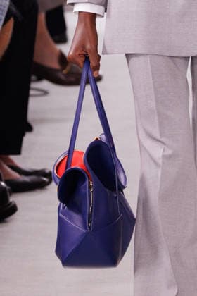 IPA88869570 - Milan, Milan Women™s Fashion Week Spring Summer 2027 - Women™s Fashion, Spring Summer 2027 - Jil Sander fashion show - pictured on the runway: a close-up of a handbag.  Copyright: xCinziaxCamelax xx IPA88869570