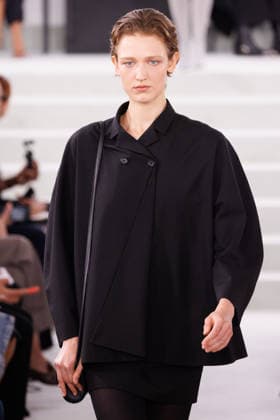 IPA88869588 - Milan, Milan Women™s Fashion Week Spring Summer 2027 - Women™s Fashion, Spring Summer 2027 - Jil Sander fashion show - pictured on the runway: Model.  Copyright: xCinziaxCamelax xx IPA88869588