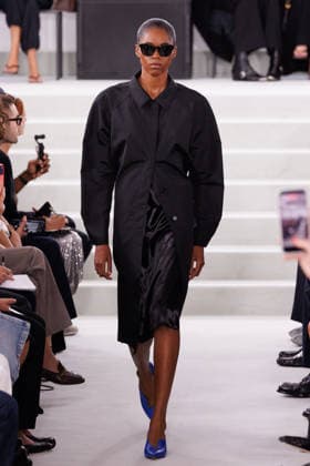 IPA88869607 - Milan, Milan Women™s Fashion Week Spring Summer 2027 - Women™s Fashion, Spring Summer 2027 - Jil Sander fashion show - pictured on the runway: Model.  Copyright: xCinziaxCamelax xx IPA88869607
