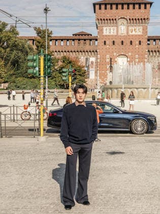 IPA88870890 - Milan, Milan Women s Fashion Week Spring Summer 2027 - Women s Fashion, Spring Summer 2027 - JIL SANDER fashion show - arrivals - pictured: Ayden Sng  Copyright: xEmanuelexRobertoxDexCarlix xx IPA88870890