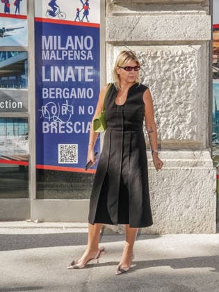 IPA88870908 - Milan, Milan Women s Fashion Week Spring Summer 2027 - Women s Fashion, Spring Summer 2027 - JIL SANDER fashion show - arrivals - pictured: guest  Copyright: xEmanuelexRobertoxDexCarlix xx IPA88870908