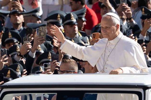 Pope Leo XIV Leads The General Audience - Vatican Pope Leo XIV attends the weekly general audience at St Peter s Square in Vatican City on September 23, 2026. Photo by Andrea Bracaglia ABACAPRESS.COM Vatican City Vatican City Vatican (or Holy See)  Copyright: xBracagliaxAndrea ABACAx