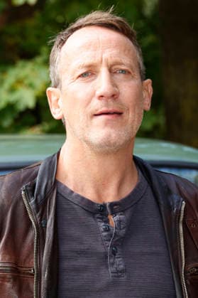 Wotan Wilke Möhring at a photo shoot on the set of the ARD crime drama *Tatort: Schwere See* at Falkensteiner Ufer in Hamburg, September 23, 2026 Foto:xH.xHartmannx xFuturexImagex tatort_hh_6917