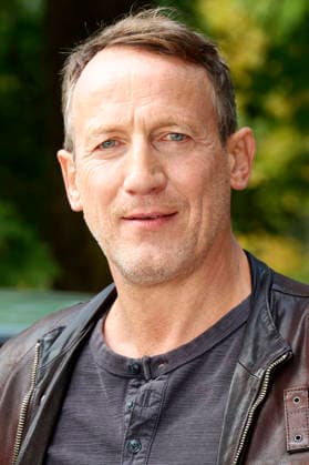 Wotan Wilke Möhring at a photo shoot on the set of the ARD crime drama *Tatort: Schwere See* at Falkensteiner Ufer in Hamburg, September 23, 2026 Foto:xH.xHartmannx xFuturexImagex tatort_hh_6921