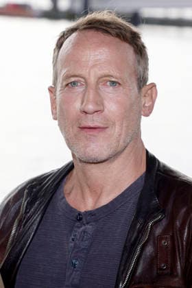 Wotan Wilke Möhring at a photo shoot on the set of the ARD crime drama *Tatort: Schwere See* at Falkensteiner Ufer in Hamburg, September 23, 2026 Foto:xgbrcix xFuturexImagex tatort_hh_6928