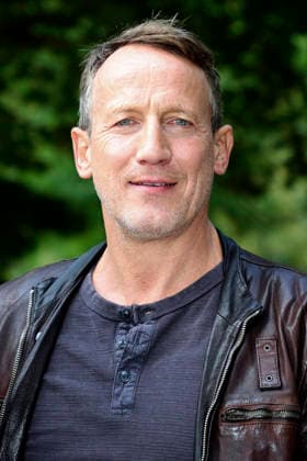 Wotan Wilke Möhring at a photo shoot on the set of the ARD crime drama *Tatort: Schwere See* at Falkensteiner Ufer in Hamburg, September 23, 2026 Foto:xgbrcix xFuturexImagex tatort_hh_6931