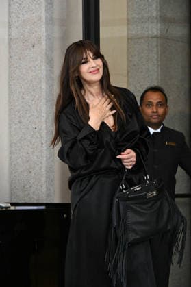 IPA88873056 - Milan, Fashion Week, leaving Palazzo Parigi In the photo: Monica Bellucci  Copyright: xManuelexMangiarotti ipa-agency.netx xManuelexMangiarottix IPA88873056