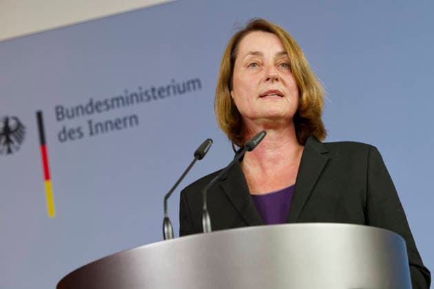 10-Point Plan to Combat Social Security Fraud, September 23, 2026, Berlin, Germany: Leonie Gebers (SPD), State Secretary at the Federal Ministry of Labor and Social Affairs, and the Federal Minister of the Interior brief the press on the federal government’s 10-point plan to combat social security fraud, which was approved by the Cabinet.