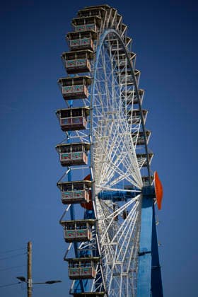 Willenborg Ferris Wheel at the Oktoberfest (Wiesn), Munich, September 23, 2026