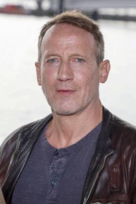 ABB TATORT Wotan Wilke Moehring, actor, on set for a photo shoot during the filming of the new NDR Tatort episode Schwere See at Falkensteiner Ufer in Hamburg on September 23, 2026, Hamburg, Germany