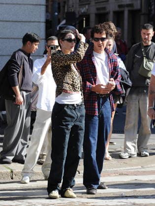 RECORD DATE NOT STATED IPA88876807 - Milan—photo by Mimmo Carriero—Supermodel Vittoria Ceretti, Leonardo DiCaprio’s girlfriend, strolls through the streets of downtown with two friends  Copyright: xx xx IPA88876807