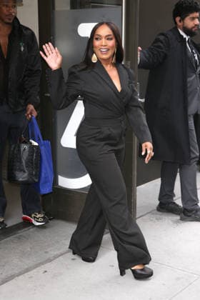 September 23, 2026, New York, New York, USA: Angela Bassett at ABC Studios in New York City for Ã¢â‚¬ËœThe ViewÃ¢ New York USA - ZUMAh16_ 20260923_zaf_h16_029 Copyright: xDanxHerrickx