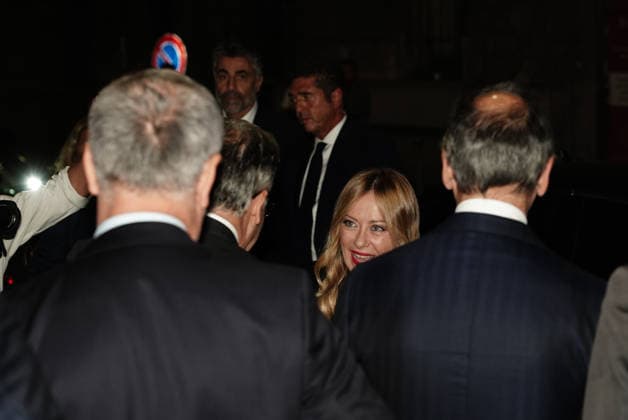 IPA88878359 - MILAN - Gala dinner at the Royal Palace in Milan to mark the opening of Milan Women s Fashion Week 2026 2027. Pictured: Giorgia Meloni.  Copyright: xEmanuelexRobertoxDexCarlix xx IPA88878359