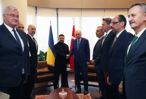 Turkish President Erdogan - Ukrainian President Zelenskiy meeting in New York NEW YORK, UNITED STATES - SEPTEMBER 23: (----EDITORIAL USE ONLY - MANDATORY CREDIT - TURKISH PRESIDENCY MURAT CETINMUHURDAR HANDOUT - NO MARKETING NO ADVERTISING CAMPAIGNS - DISTRIBUTED AS A SERVICE TO CLIENTS----) Turkish President Recep Tayyip Erdogan meets Ukrainian President Volodymyr Zelenskiy at the Turkevi Center, on the sidelines of the 81st session of the United Nations General Assembly, in New York, United States, on September 23, 2026. TUR Presidency Murat Cetinmuhurdar Anadolu New York United States. Editorial use only. Please get in touch for any other usage.  Copyright: x2026xAnadoluxTURxPresidencyx MuratxCetinmuhurdarx