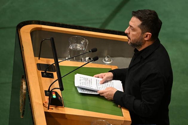 President Zelenskyy of Ukraine Addresses the United Nations General Assembly President Volodymyr Zelenskyy of Ukraine addresses day 2 of the opening of the 81st Session of the United Nations General Assembly at United Nations Headquarters in New York, New York, USA on Wednesday, 23 September, 2026. Credit: Kyle Mazza CNP New York New York United States of America EDITORIAL USE ONLY Copyright: xx KMZ_4479 KylexMazzax-xCNPx cnpphotos341137