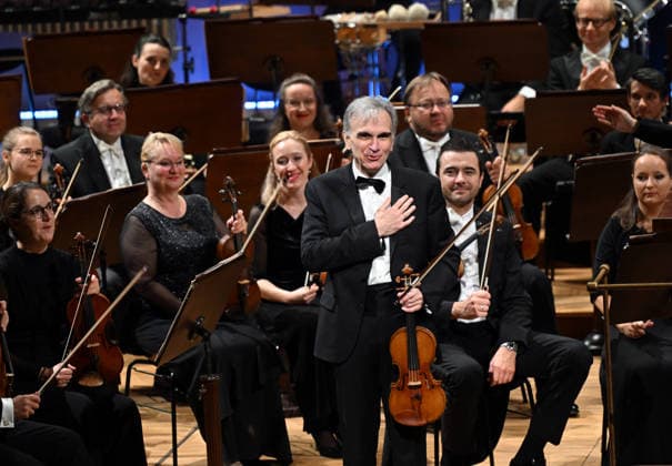 American violinist Gil Shaham performs with Czech Philharmonic during the closing concert of the Dvorak Prague International Music Festival, on September 23, 2026, in Prague, Czech Republic. (CTKxPhoto KaterinaxSulova) CTKPhotoP2026092309658  CTKPhotoP2026092309658