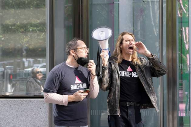 September 23, 2026, New York, New York, USA: ACT UP NY leads a coalition of organizations blockading the entrance to 1 WTC and later blocking traffic on the West Side Highway demonstrating under the banner AI OUT OF OUR HEALTHCARE! PALANTIR OUT OF MOUNT SINAI! as the Newsweek AI Health Summit is held inside the building and a keynote speaker is Dr. Brendan Carr, (not pictured) CEO of Mount Sinai. Approximately 20 protesters are arrested by NYPD. Part of the MONEY FOR AIDS and HEALTHCARE! NOT FOR ICE and WARFARE! ACT UP (AIDS Coalition To Unleash Power) campaign, demonstrators denounce Mount Sinai s contract with Palantir, a surveillance, data analytics and military tech company. New York USA  - ZUMAr174 20260923_znp_r174_030 Copyright: xGinaxMxRandazzox
