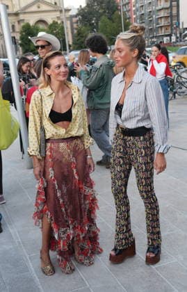 IPA88882547 - Milan, September 23, 2026: People, influencers, photographers, and onlookers at the Etro fashion show in Piazza Lina Bo Bardi during Milan Fashion Week  Copyright: xDuilioxPiaggesix xDuilioxPiaggesix IPA88882547