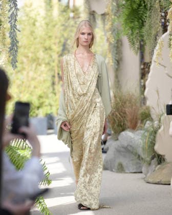September 23, 2026, Milan, Lombardy, Italy: Models present the SARAWONG Spring Summer 2027 collection during Milan Fashion Week in Milan Italy on September 23 2026. The new collection was unveiled at 10 Corso Como during the official Milan Fashion Week Spring Summer 2027 calendar. Milan Italy  - ZUMAp285 20260923_zep_p285_039 Copyright: xGennaroxPiscopox